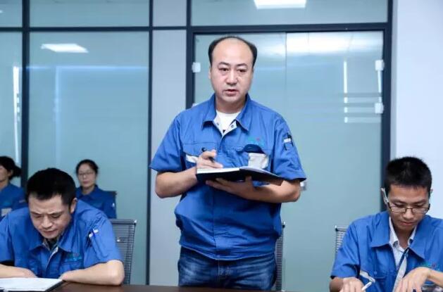 大連金通電子有限公司各部門負責(zé)人依次發(fā)言，介紹自己在管理中遇到的困惑