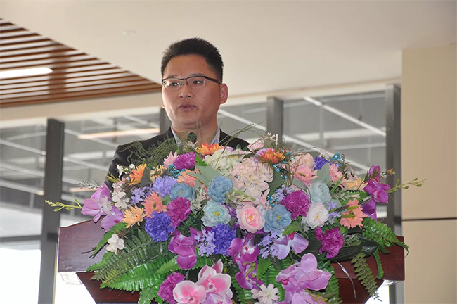 朗歐駐宇信鑄業(yè)項(xiàng)目經(jīng)理黃建昌老師發(fā)表講話